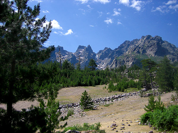 Auftieg mit Blick auf den Cinto